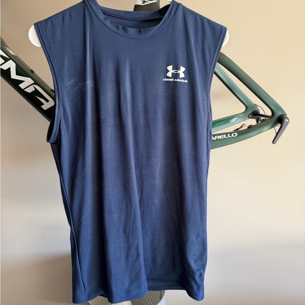 Under Armour Men's Navy sleeveless shirt